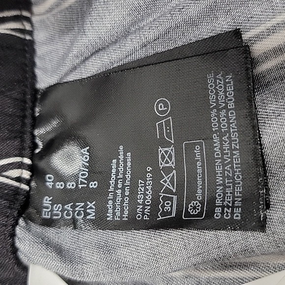 H&M, Size 8, High Waist, Paper Bag Style Pants, Black w/ White Stripes, NEW - Picture 13 of 15